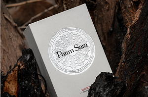 Die Luxusduftmarke Param Sara setzt für ihre hochwertigen Produktverpackungen auf Premium-Recyclingpapiere aus 100 % Sekundärfasern der Marke greenium von Koehler Paper.